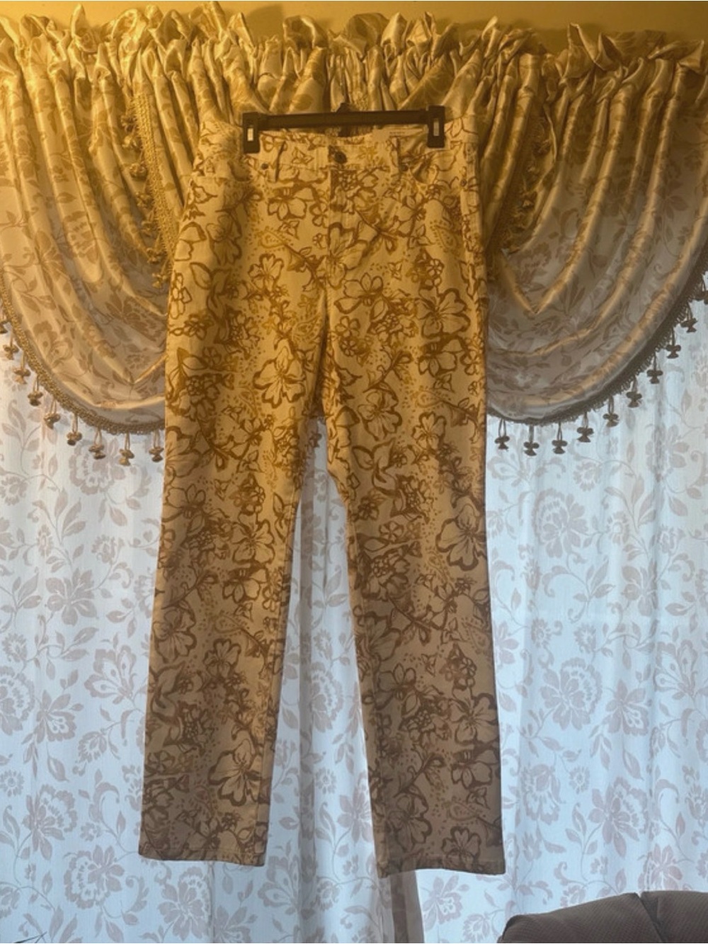 Style & Co. Women’s Straight Leg High Rise Floral Pants Size: 14